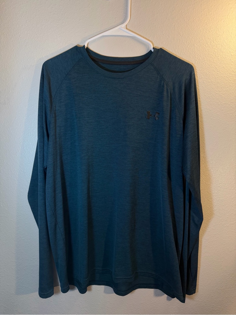 Under Armour Men's Long Sleeve Athletic Shirt - Dark Teal Blue - Size Large